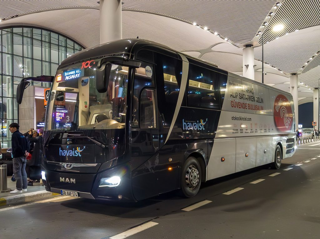 Havaist airport coach at Istanbul Airport